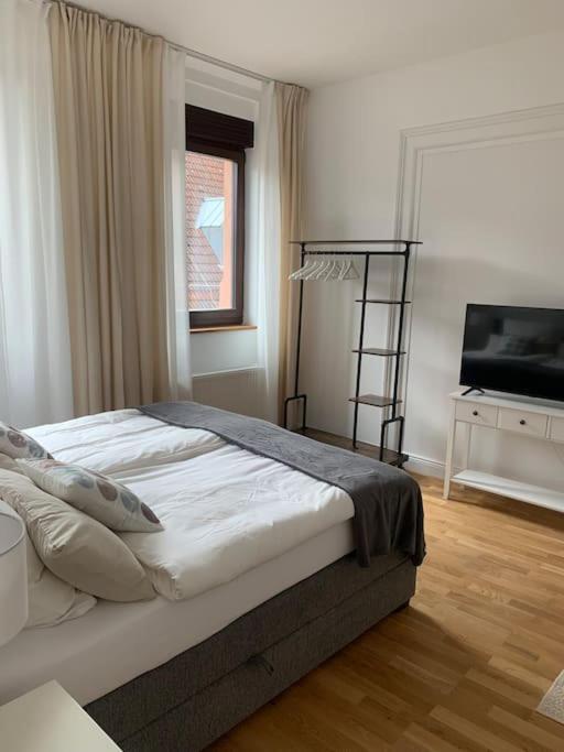 Charmante Altbauwohnung Weinheim Extérieur photo